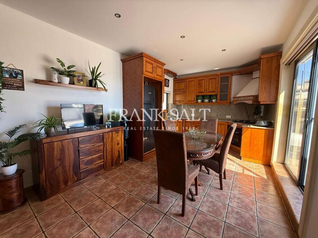 Zabbar, 2 Bedrooms Bedrooms, ,1 BathroomBathrooms,For Sale,FRSA-918225