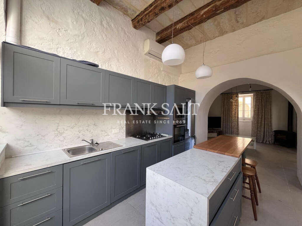 Munxar, Gozo, 2 Bedrooms Bedrooms, ,For Sale,FRSA-918579