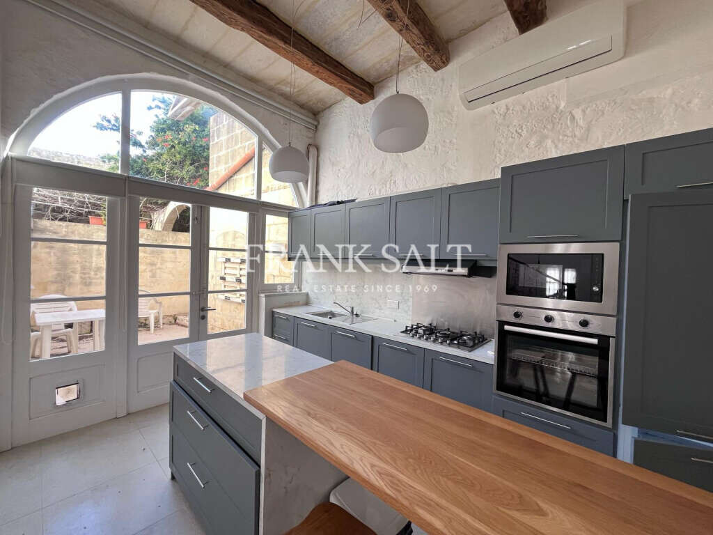 Munxar, Gozo, 2 Bedrooms Bedrooms, ,For Sale,FRSA-918579