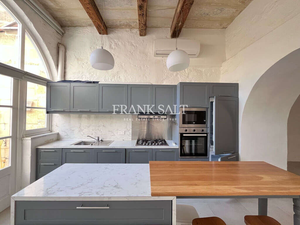 Munxar, Gozo, 2 Bedrooms Bedrooms, ,For Sale,FRSA-918579