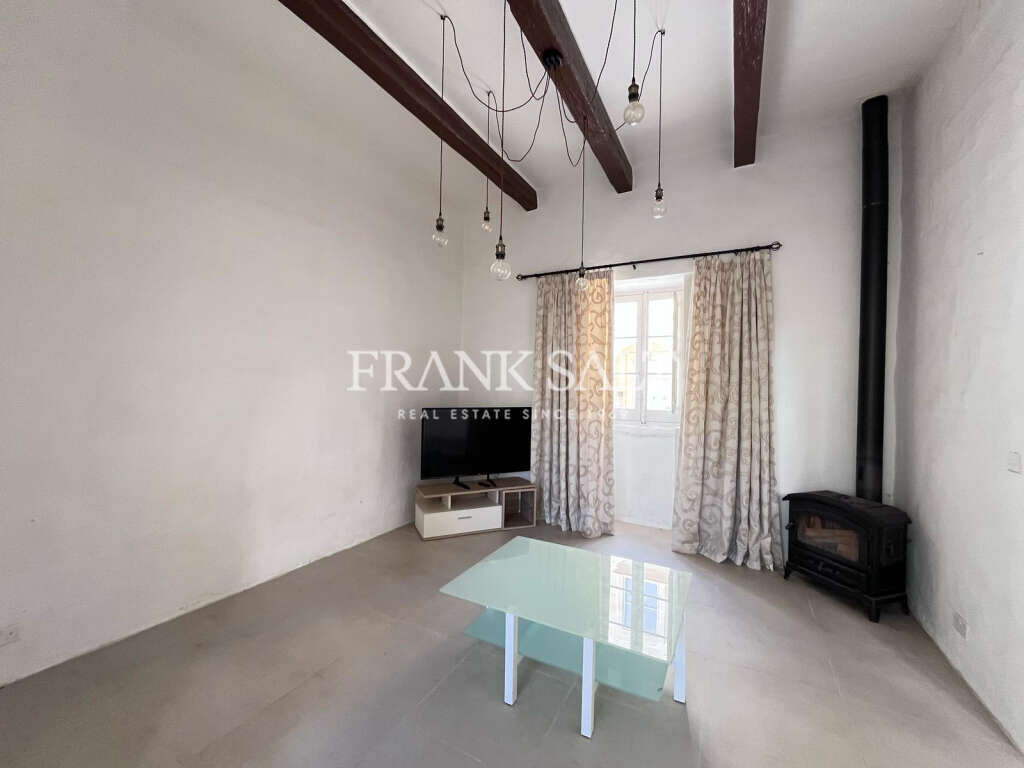 Munxar, Gozo, 2 Bedrooms Bedrooms, ,For Sale,FRSA-918579