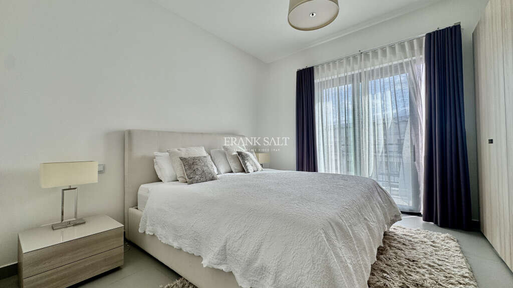 Pender Gardens, 3 Bedrooms Bedrooms, ,1 BathroomBathrooms,For Sale,FRSA-045858