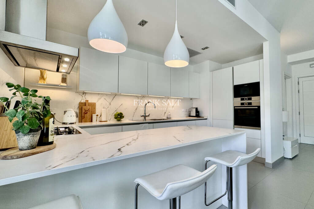 Pender Gardens, 3 Bedrooms Bedrooms, ,1 BathroomBathrooms,For Sale,FRSA-045858