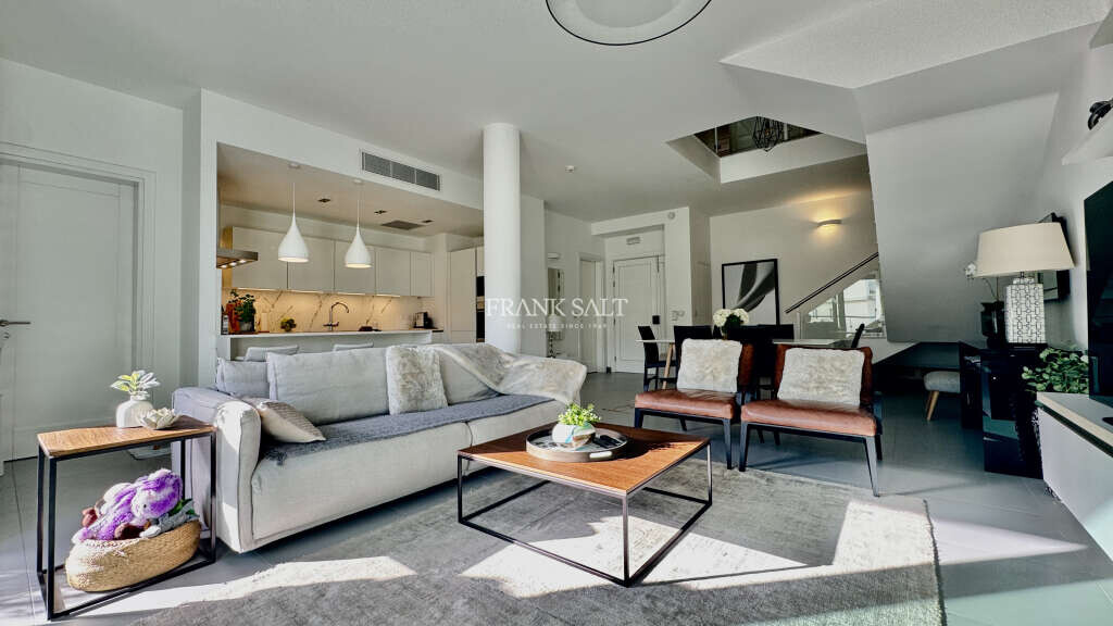 Pender Gardens, 3 Bedrooms Bedrooms, ,1 BathroomBathrooms,For Sale,FRSA-045858