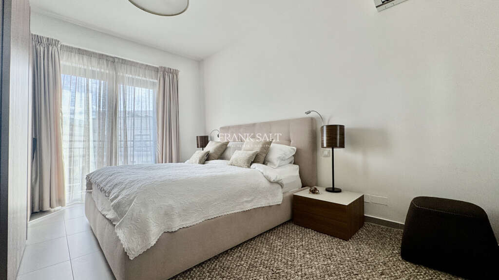 Pender Gardens, 3 Bedrooms Bedrooms, ,1 BathroomBathrooms,For Sale,FRSA-045858