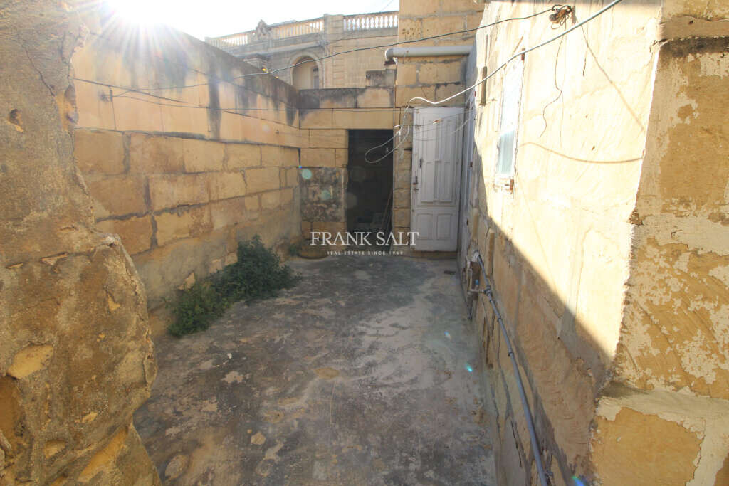 San Lawrenz, Gozo, 5 Bedrooms Bedrooms, ,1 BathroomBathrooms,For Sale,FRSA-918358