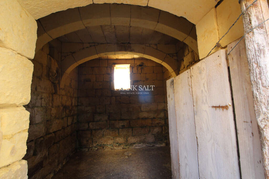 San Lawrenz, Gozo, 5 Bedrooms Bedrooms, ,1 BathroomBathrooms,For Sale,FRSA-918358