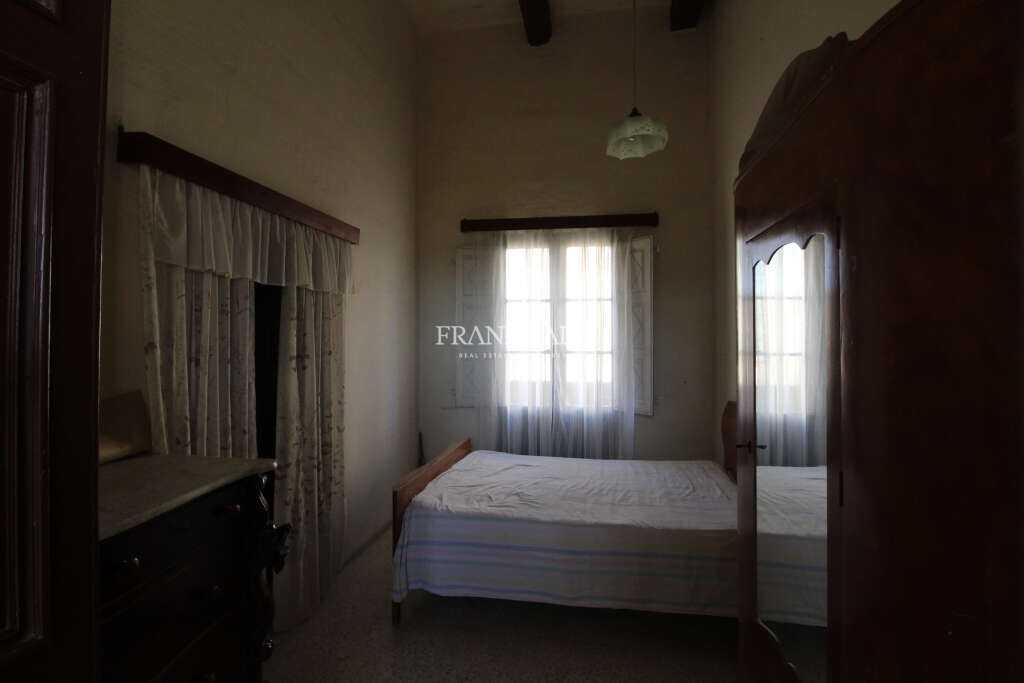 San Lawrenz, Gozo, 5 Bedrooms Bedrooms, ,1 BathroomBathrooms,For Sale,FRSA-918358