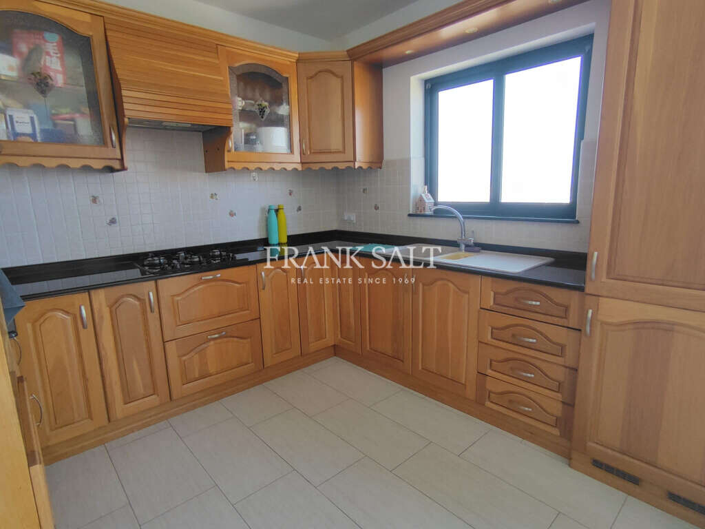 St Julians, 3 Bedrooms Bedrooms, ,1 BathroomBathrooms,For Sale,FRSA-918231