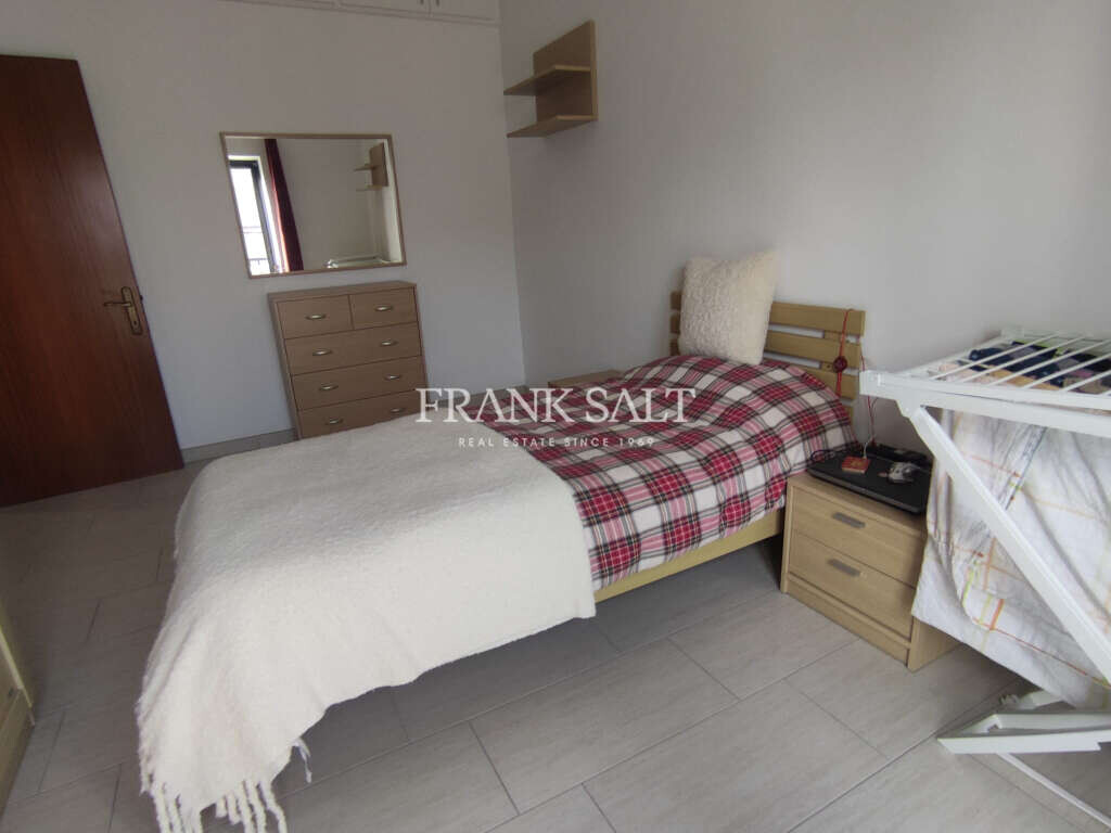 St Julians, 3 Bedrooms Bedrooms, ,1 BathroomBathrooms,For Sale,FRSA-918231