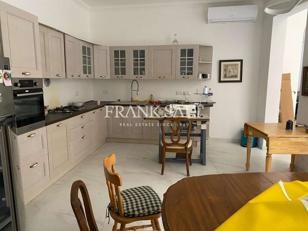 Victoria, Gozo, 3 Bedrooms Bedrooms, ,For Sale,FRSA-918270
