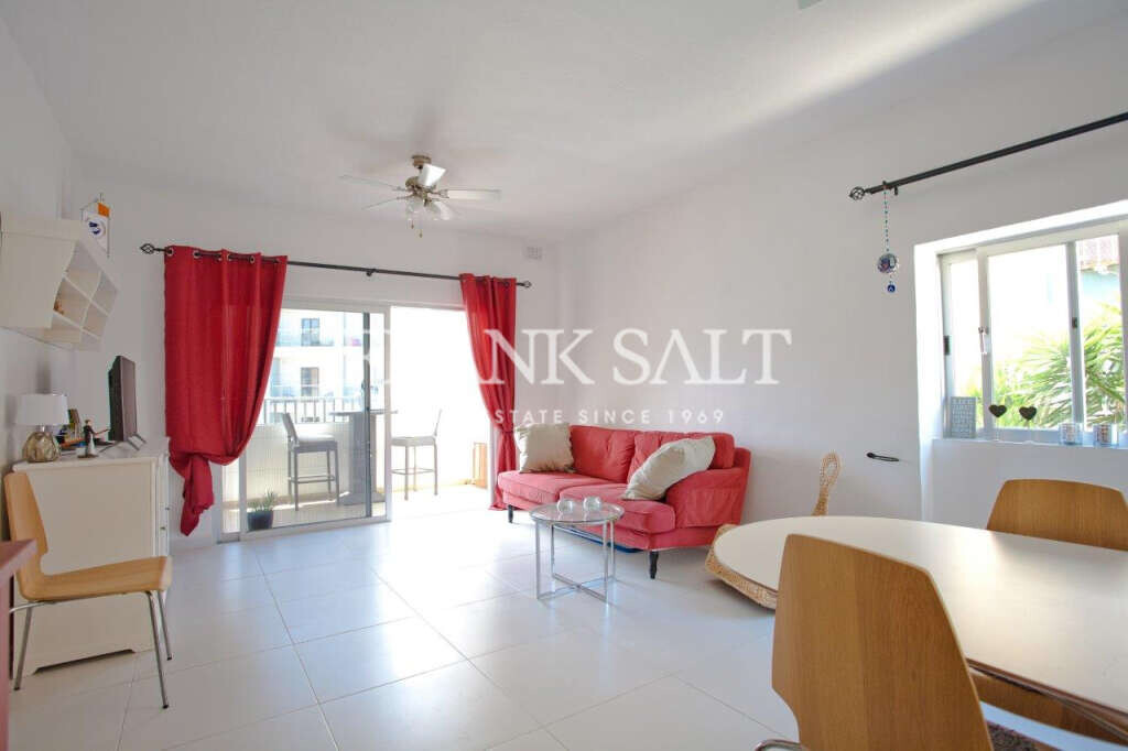 Qawra, 2 Bedrooms Bedrooms, ,For Sale,FRSA-710913