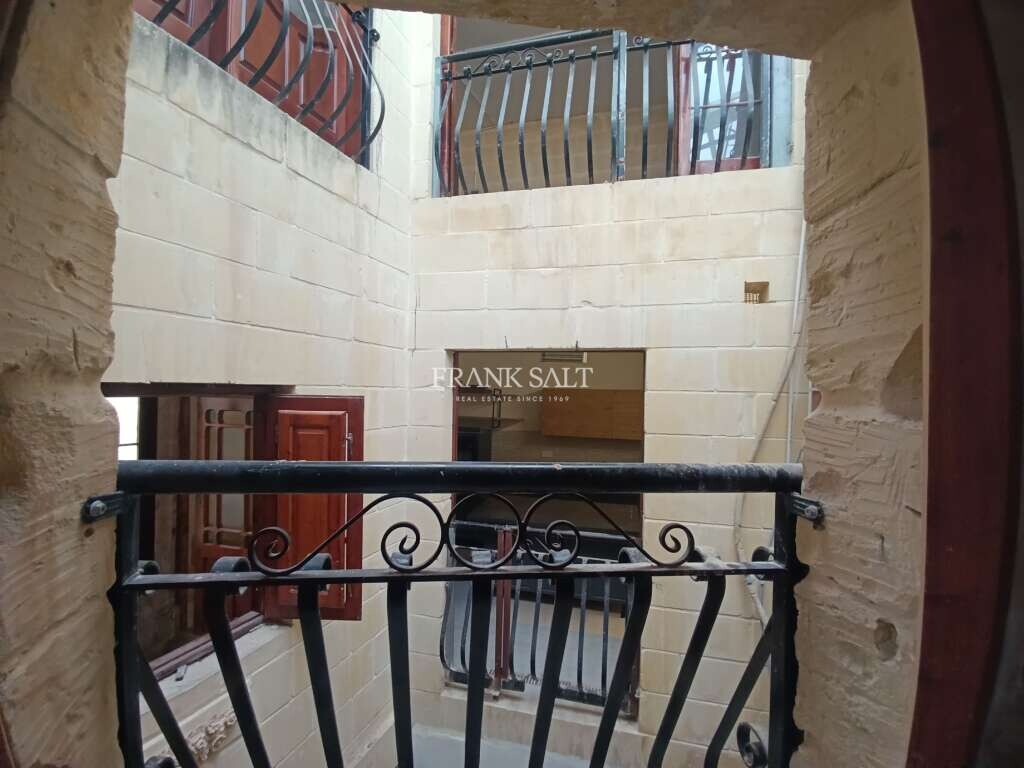 Qormi, 4 Bedrooms Bedrooms, ,3 BathroomsBathrooms,For Sale,FRSA-428189