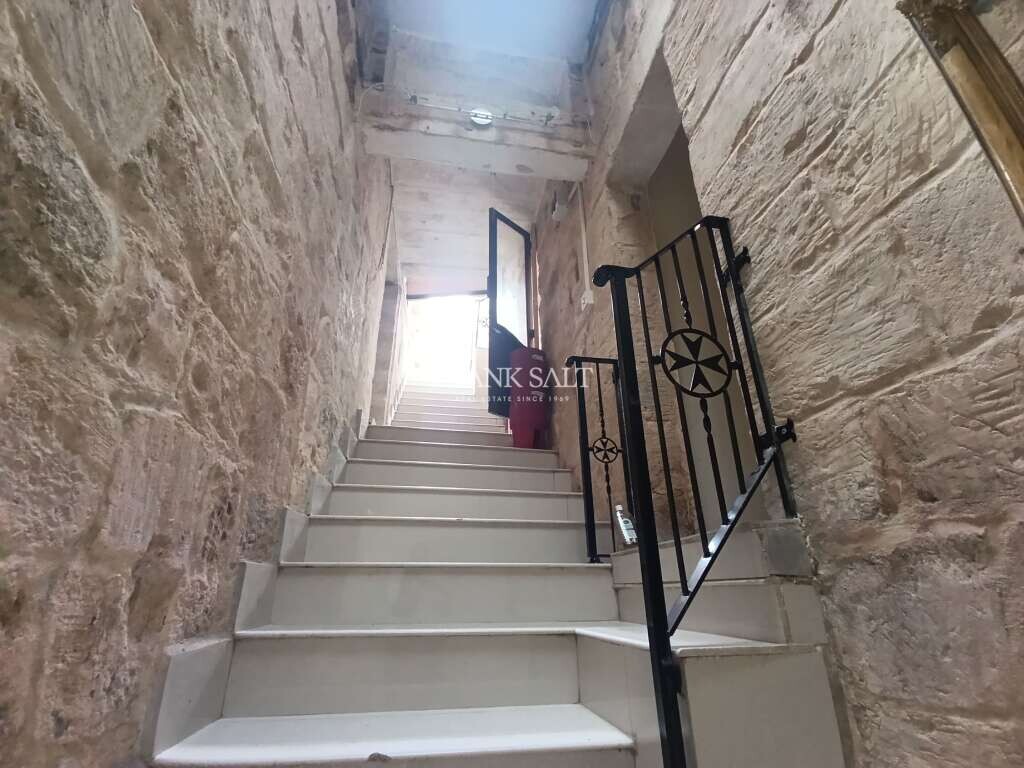 Qormi, 4 Bedrooms Bedrooms, ,3 BathroomsBathrooms,For Sale,FRSA-428189