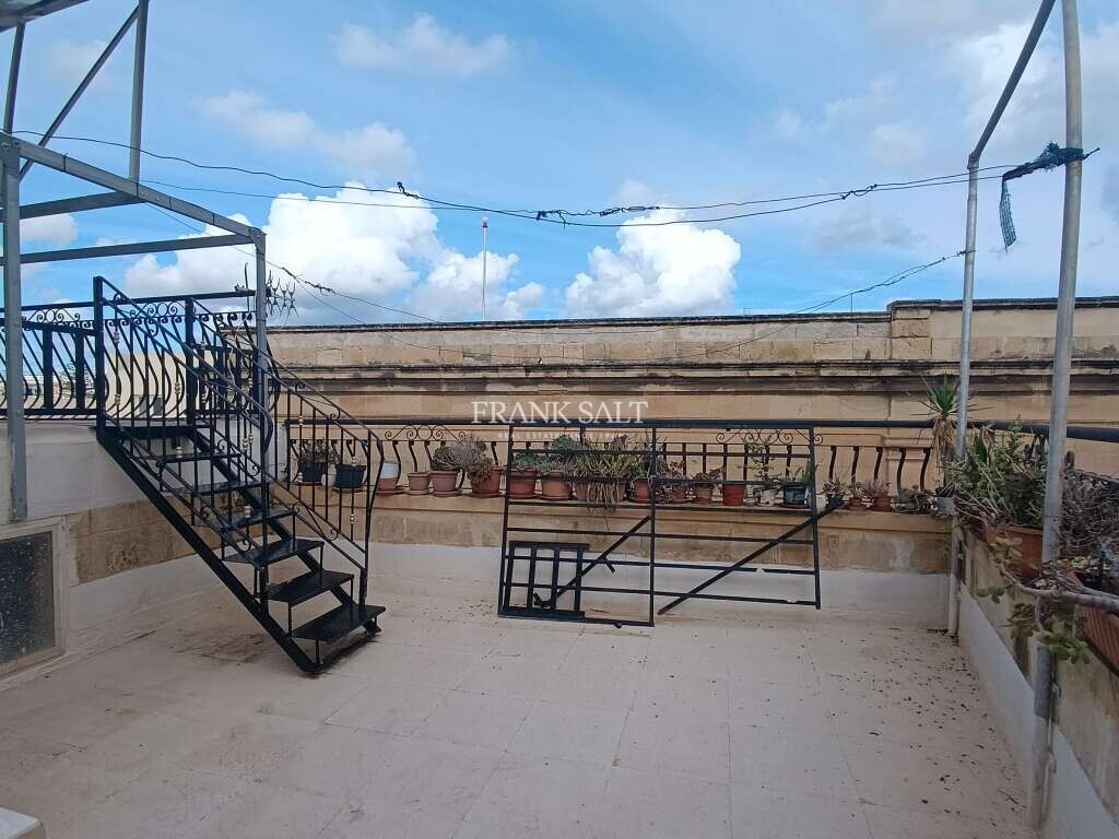 Qormi, 4 Bedrooms Bedrooms, ,3 BathroomsBathrooms,For Sale,FRSA-428189