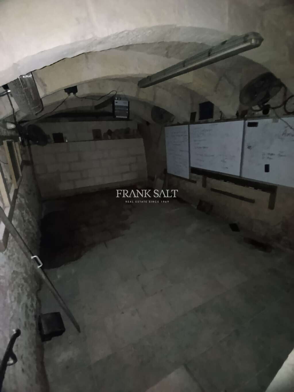 Qormi, 4 Bedrooms Bedrooms, ,3 BathroomsBathrooms,For Sale,FRSA-428189