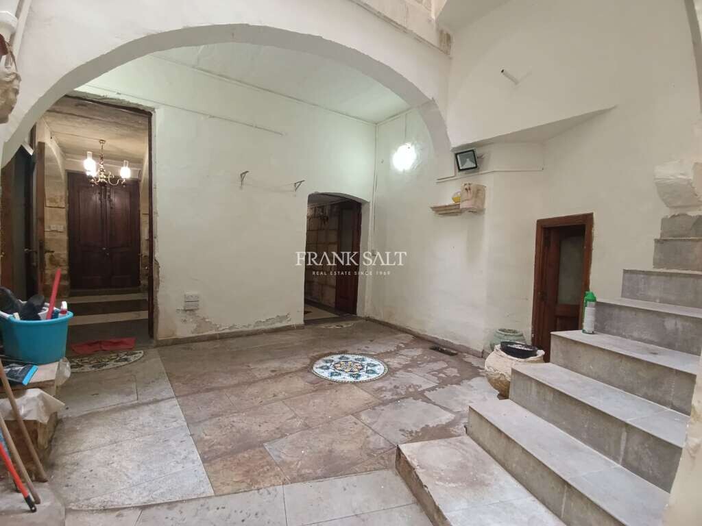 Qormi, 4 Bedrooms Bedrooms, ,3 BathroomsBathrooms,For Sale,FRSA-428189