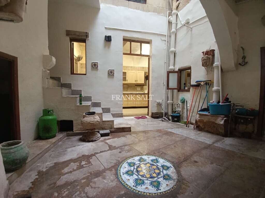 Qormi, 4 Bedrooms Bedrooms, ,3 BathroomsBathrooms,For Sale,FRSA-428189