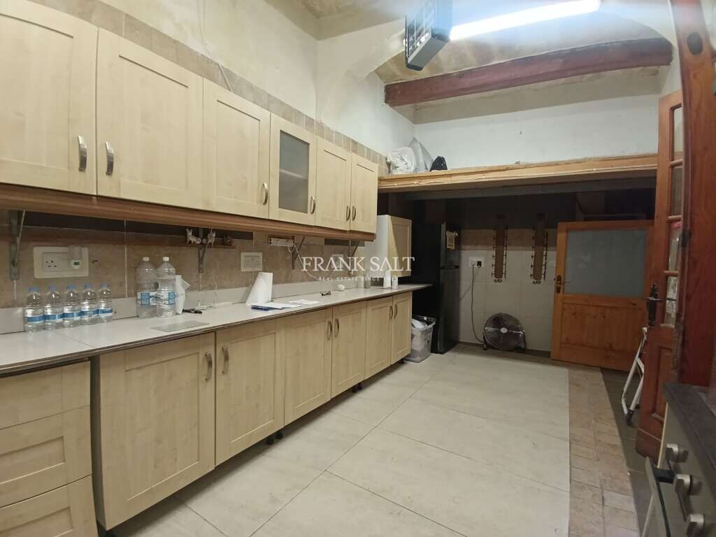 Qormi, 4 Bedrooms Bedrooms, ,3 BathroomsBathrooms,For Sale,FRSA-428189