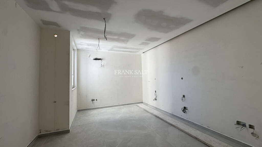 Sliema, 3 Bedrooms Bedrooms, ,2 BathroomsBathrooms,For Sale,FRSA-046489