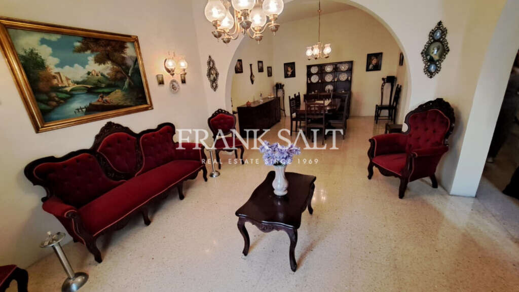 Tarxien, 3 Bedrooms Bedrooms, ,1 BathroomBathrooms,For Sale,FRSA-917517