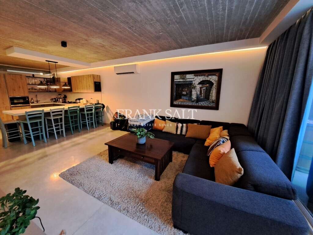 Ta' Xbiex, 2 Bedrooms Bedrooms, ,2 BathroomsBathrooms,For Sale,FRSA-917493