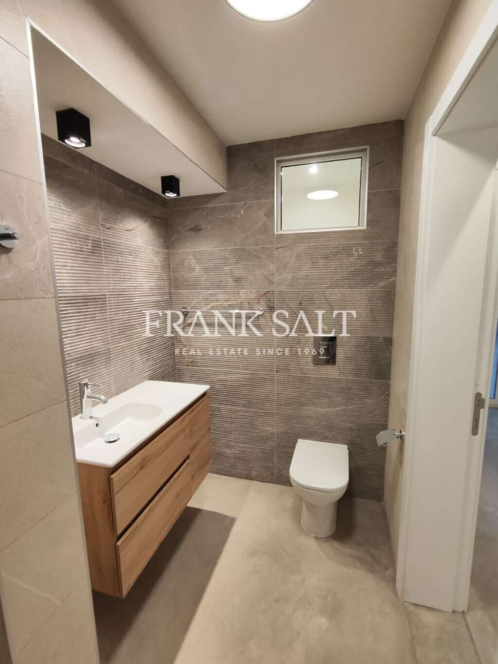 Ta' Xbiex, 2 Bedrooms Bedrooms, ,2 BathroomsBathrooms,For Sale,FRSA-917493