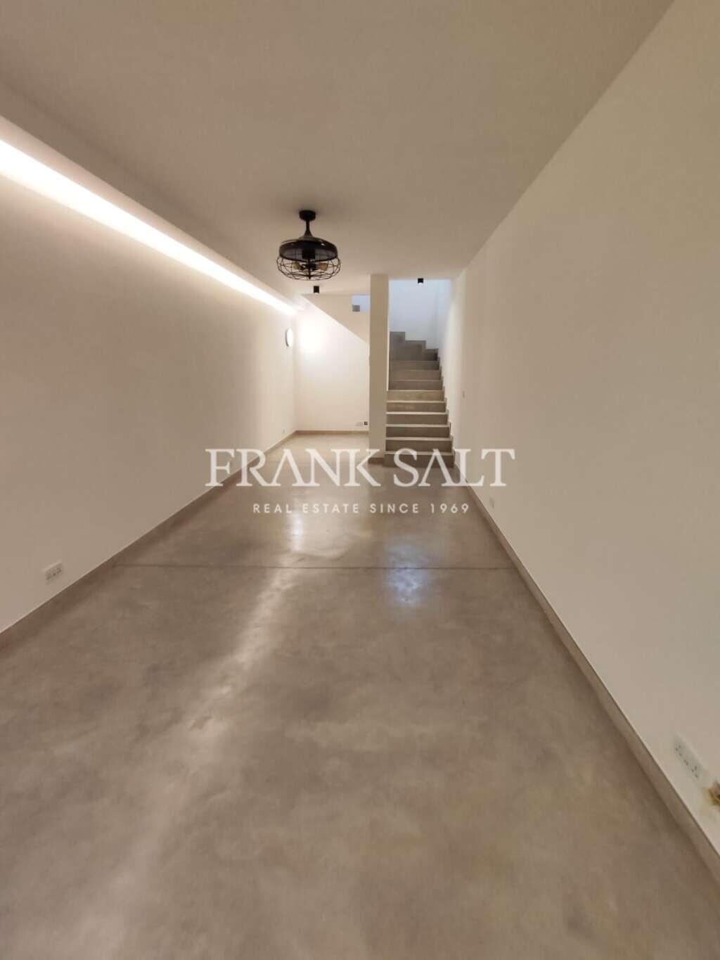 Ta' Xbiex, 2 Bedrooms Bedrooms, ,2 BathroomsBathrooms,For Sale,FRSA-917493