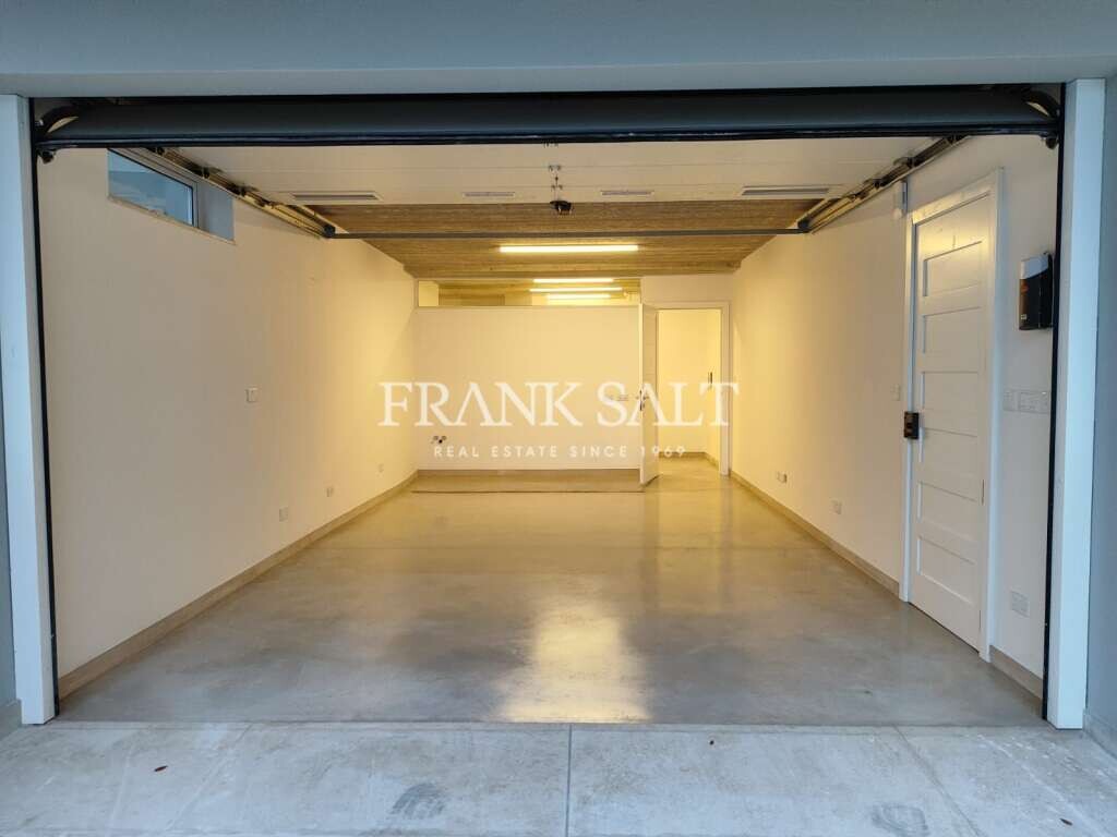 Ta' Xbiex, 2 Bedrooms Bedrooms, ,2 BathroomsBathrooms,For Sale,FRSA-917493