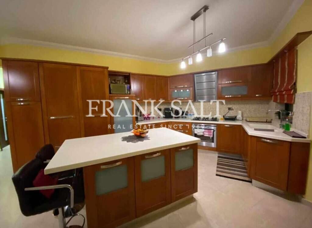 Zejtun, 3 Bedrooms Bedrooms, ,For Sale,FRSA-216840