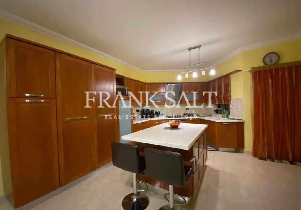 Zejtun, 3 Bedrooms Bedrooms, ,For Sale,FRSA-216840