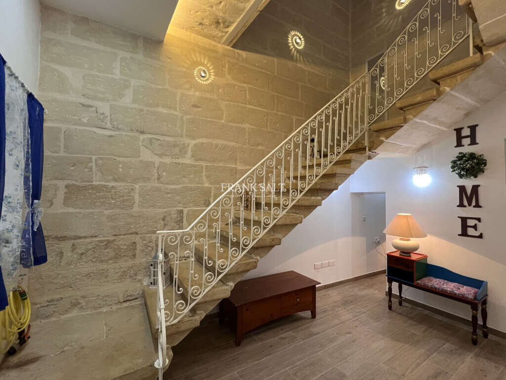 Hamrun, 3 Bedrooms Bedrooms, ,2 BathroomsBathrooms,For Sale,FRSA-323966