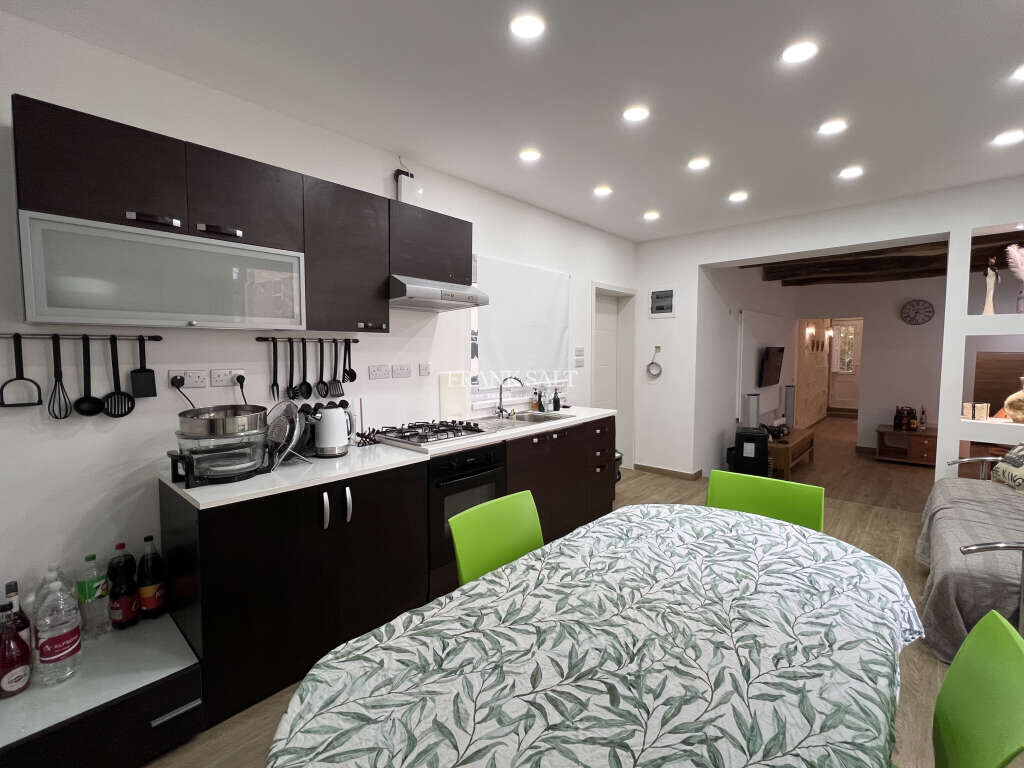 Hamrun, 3 Bedrooms Bedrooms, ,2 BathroomsBathrooms,For Sale,FRSA-323966