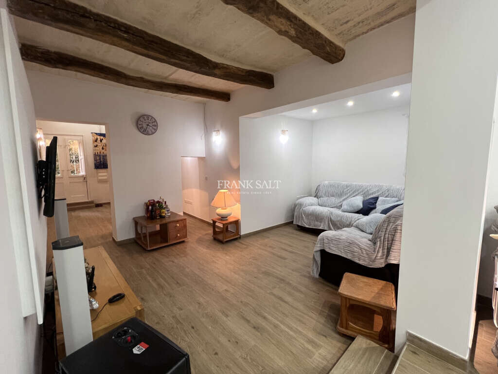 Hamrun, 3 Bedrooms Bedrooms, ,2 BathroomsBathrooms,For Sale,FRSA-323966