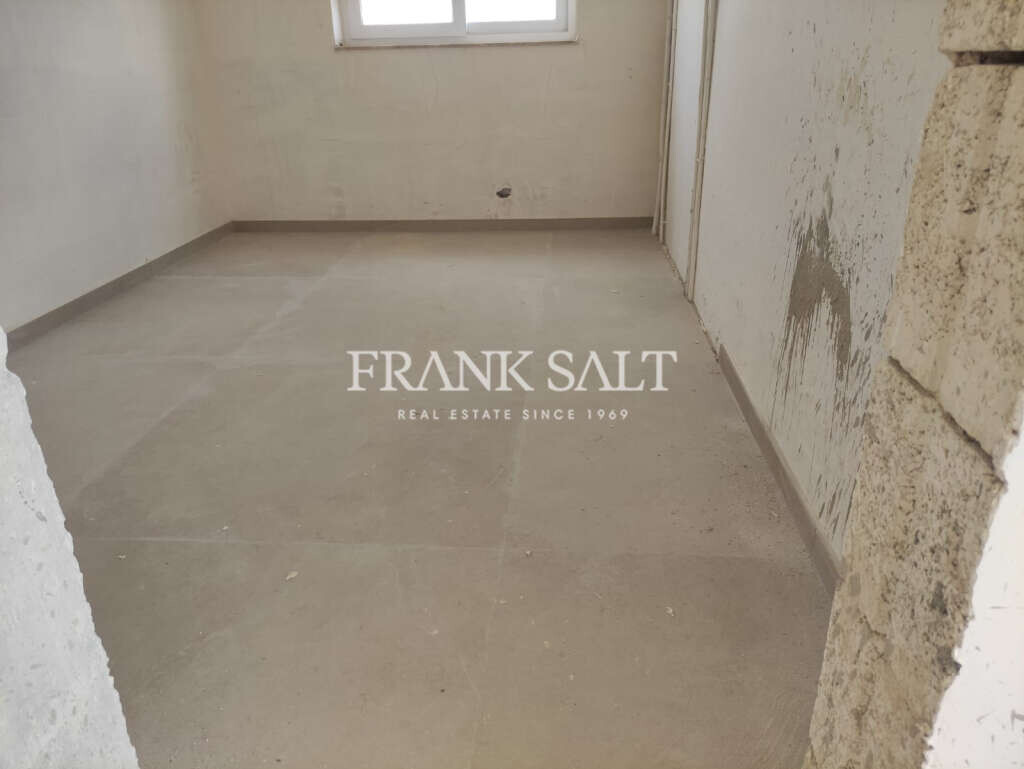 Manikata, 3 Bedrooms Bedrooms, ,1 BathroomBathrooms,For Sale,FRSA-355484