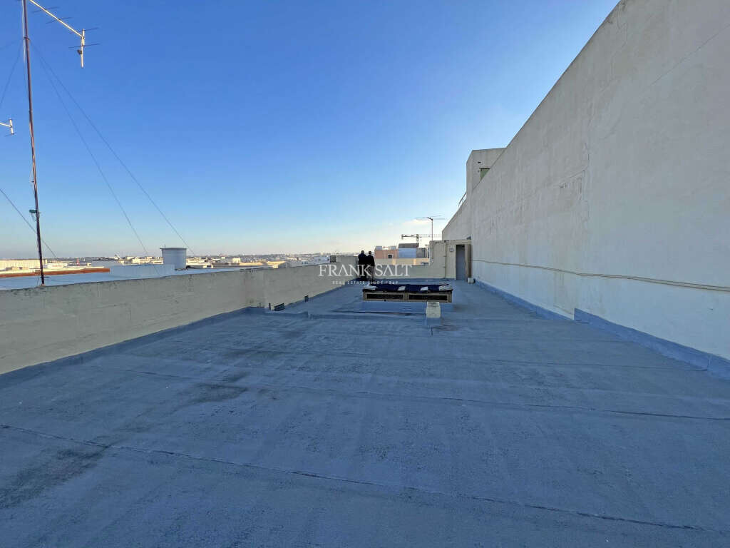 Santa Venera, 2 Bedrooms Bedrooms, ,1 BathroomBathrooms,For Sale,FRSA-426090