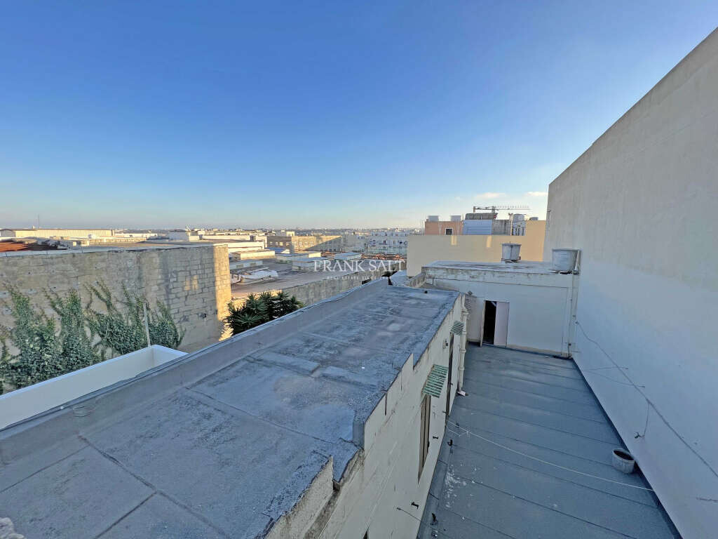 Santa Venera, 2 Bedrooms Bedrooms, ,1 BathroomBathrooms,For Sale,FRSA-426090