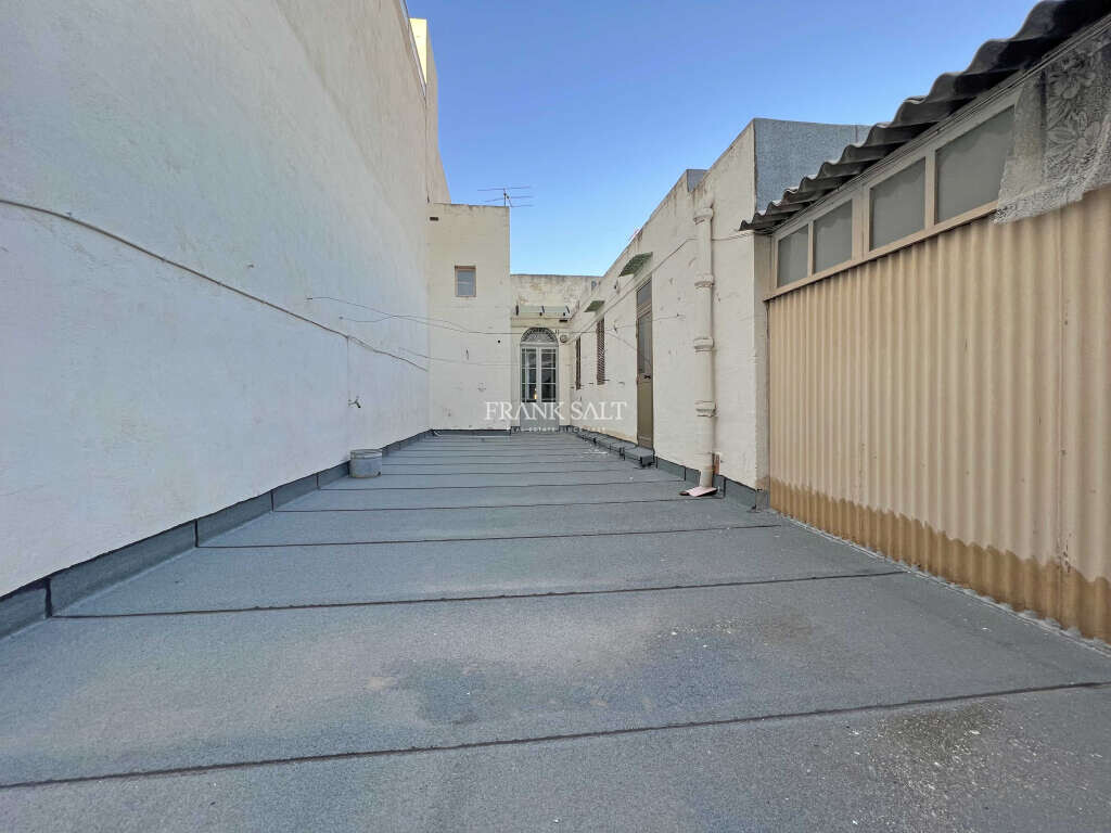 Santa Venera, 2 Bedrooms Bedrooms, ,1 BathroomBathrooms,For Sale,FRSA-426090