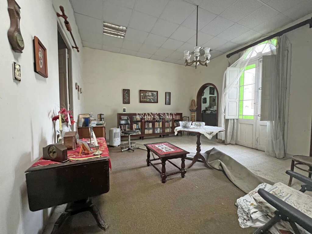 Santa Venera, 2 Bedrooms Bedrooms, ,1 BathroomBathrooms,For Sale,FRSA-426090