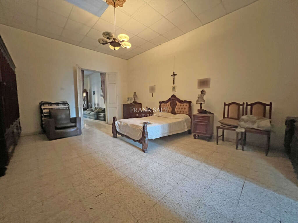 Santa Venera, 2 Bedrooms Bedrooms, ,1 BathroomBathrooms,For Sale,FRSA-426090