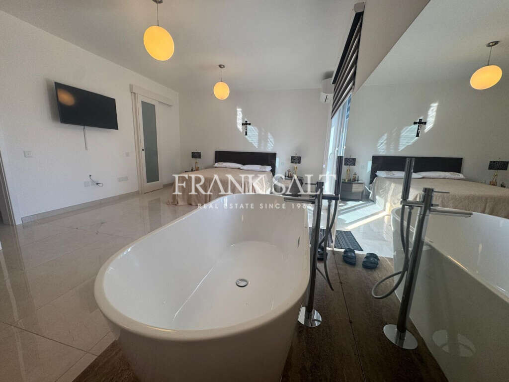 St Julians, 2 Bedrooms Bedrooms, ,2 BathroomsBathrooms,For Sale,FRSA-046661