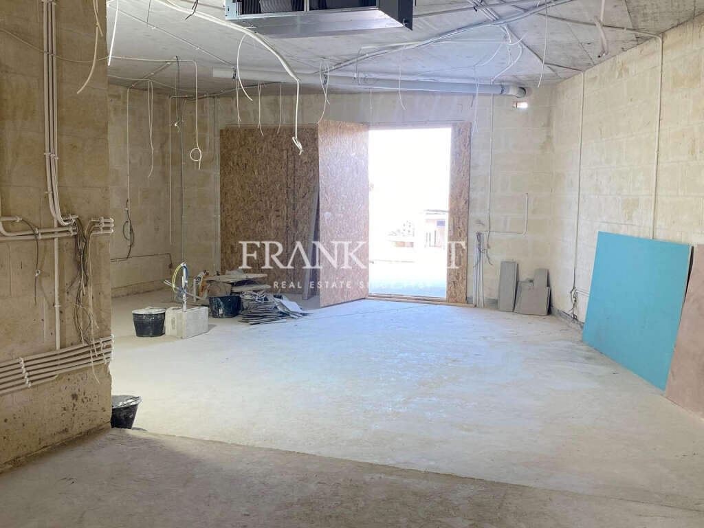 Nadur, Gozo, 5 Bedrooms Bedrooms, ,5 BathroomsBathrooms,For Sale,FRSA-160933