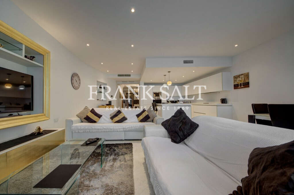 St Pauls Bay, 3 Bedrooms Bedrooms, ,1 BathroomBathrooms,For Sale,FRSA-621306