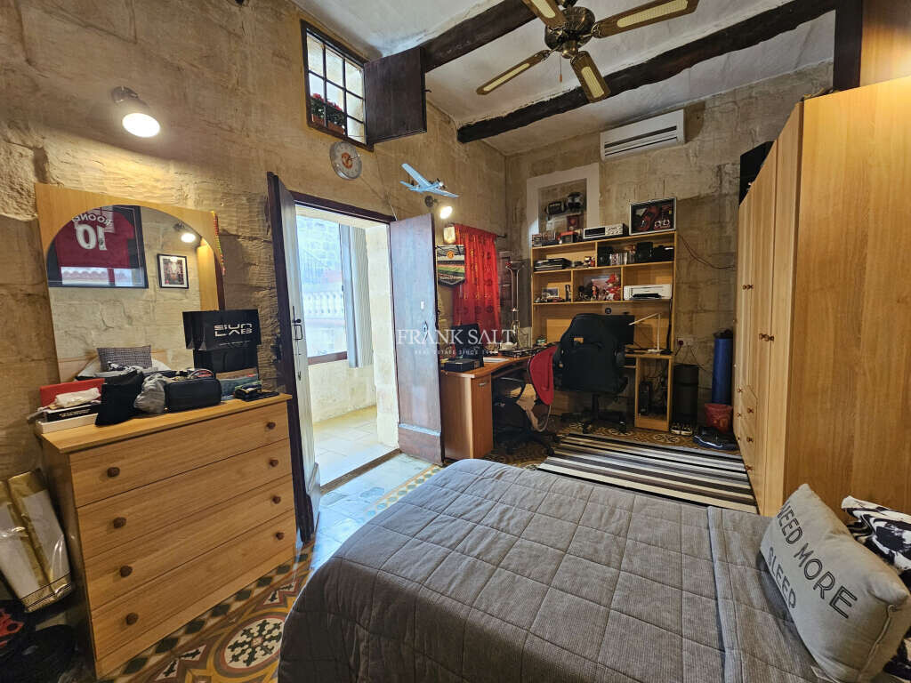 Mosta, 3 Bedrooms Bedrooms, ,3 BathroomsBathrooms,For Sale,FRSA-428324