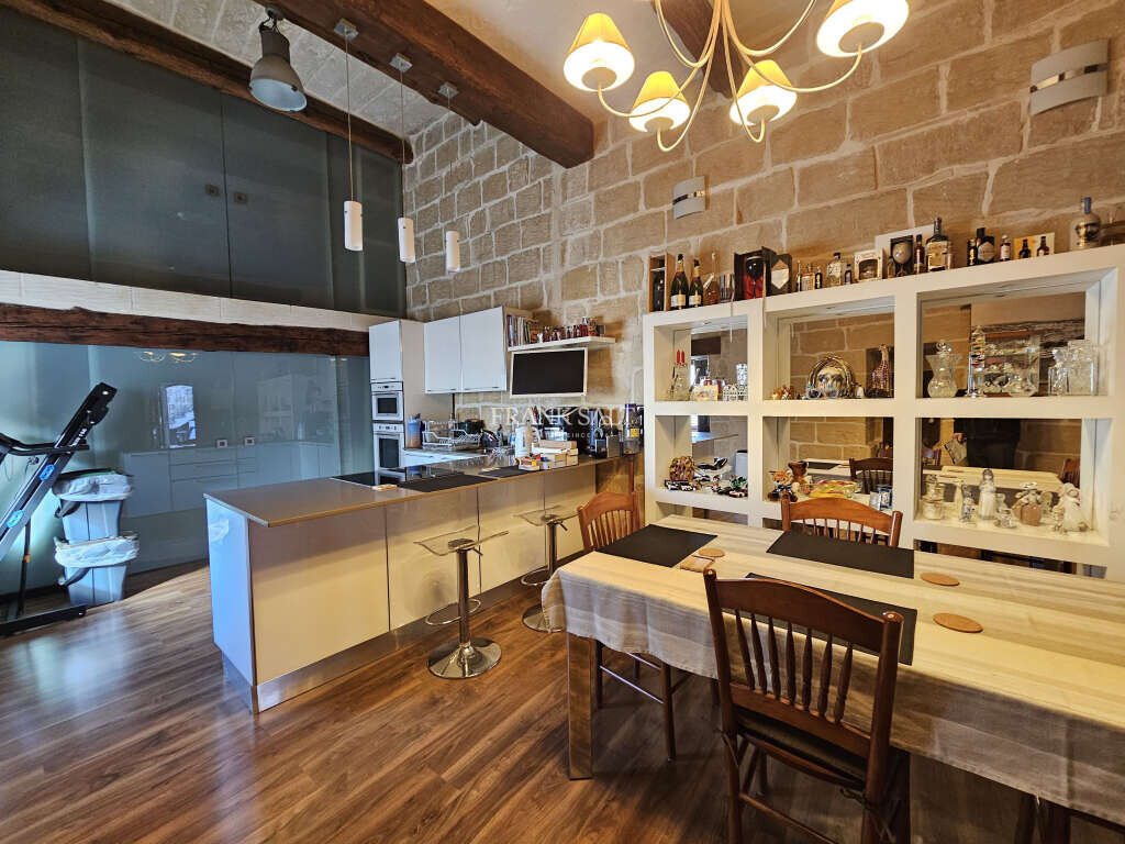 Mosta, 3 Bedrooms Bedrooms, ,3 BathroomsBathrooms,For Sale,FRSA-428324