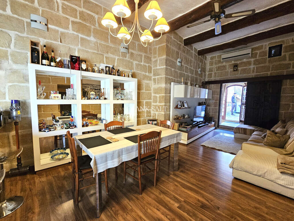 Mosta, 3 Bedrooms Bedrooms, ,3 BathroomsBathrooms,For Sale,FRSA-428324