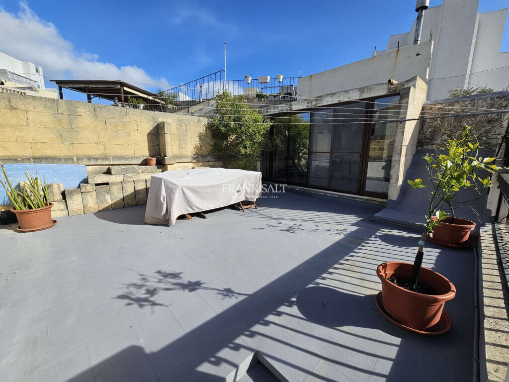 Mosta, 3 Bedrooms Bedrooms, ,3 BathroomsBathrooms,For Sale,FRSA-428324