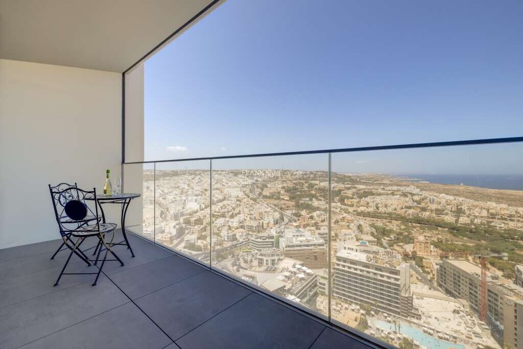 Mercury Towers, 1 Bedroom Bedrooms, ,1 BathroomBathrooms,For Sale,FRSA-045894