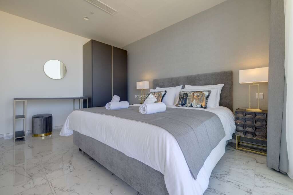 Mercury Towers, 1 Bedroom Bedrooms, ,1 BathroomBathrooms,For Sale,FRSA-045896