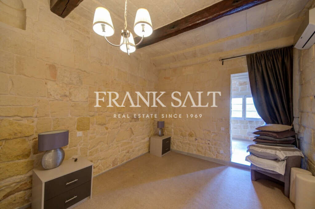 Naxxar, 5 Bedrooms Bedrooms, ,5 BathroomsBathrooms,For Sale,FRSA-046565